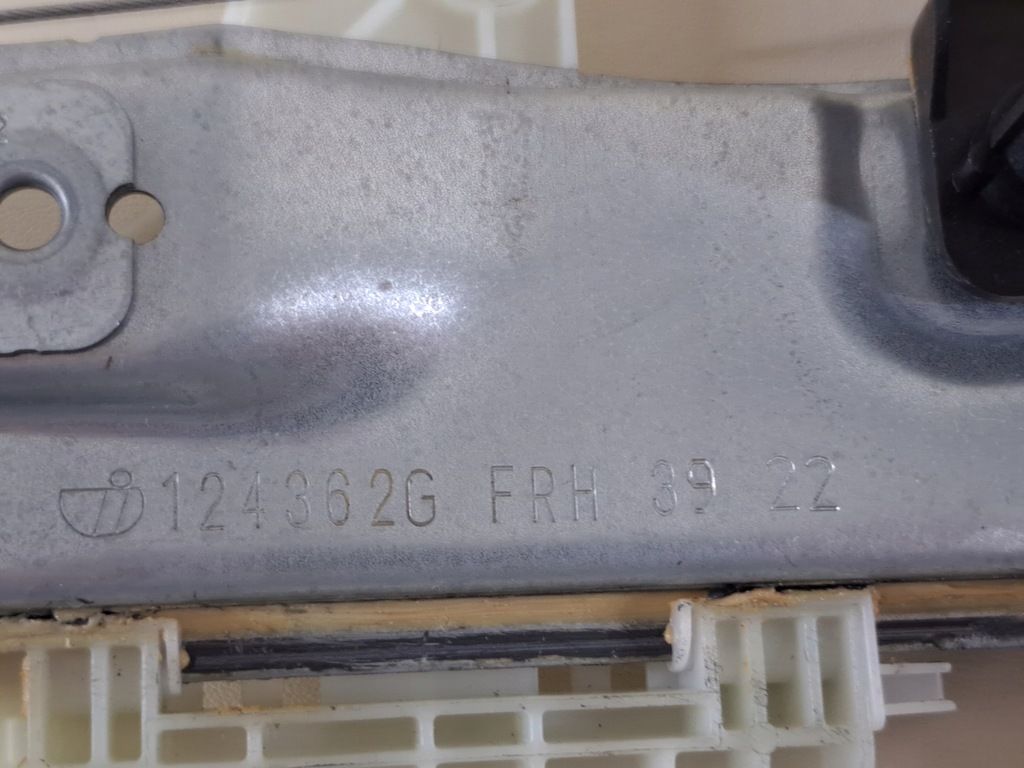 фото №8, Подъемник моторчик механизм стекло правый перед dacia logan 3 iii 21r