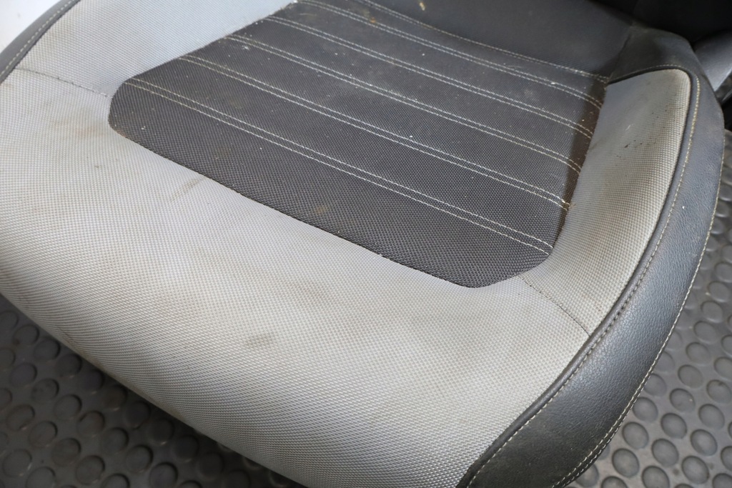 фото №12, Сиденья заднее сиденье обшивки комплект jetta vi lift