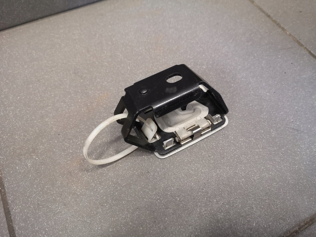 фото №9, Кронштейн кронштейн крепление шторка audi a6 c6 avant 4f9861735