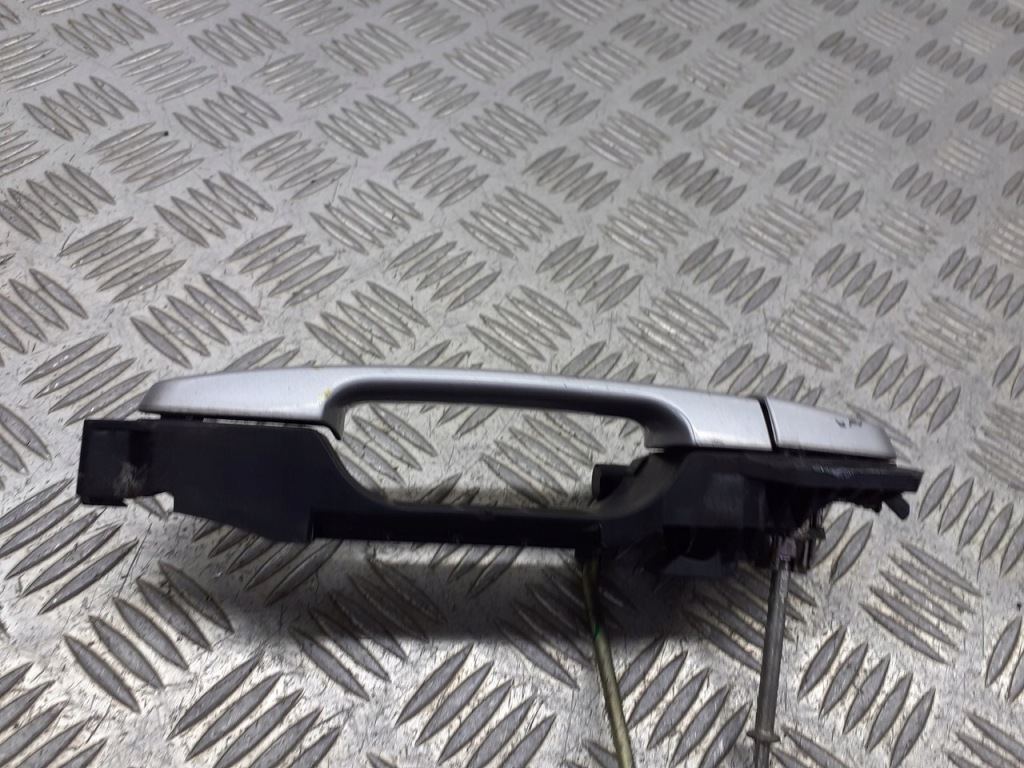 фото №2, Ручка левая передняя наружная toyota matrix 1.8 vvti