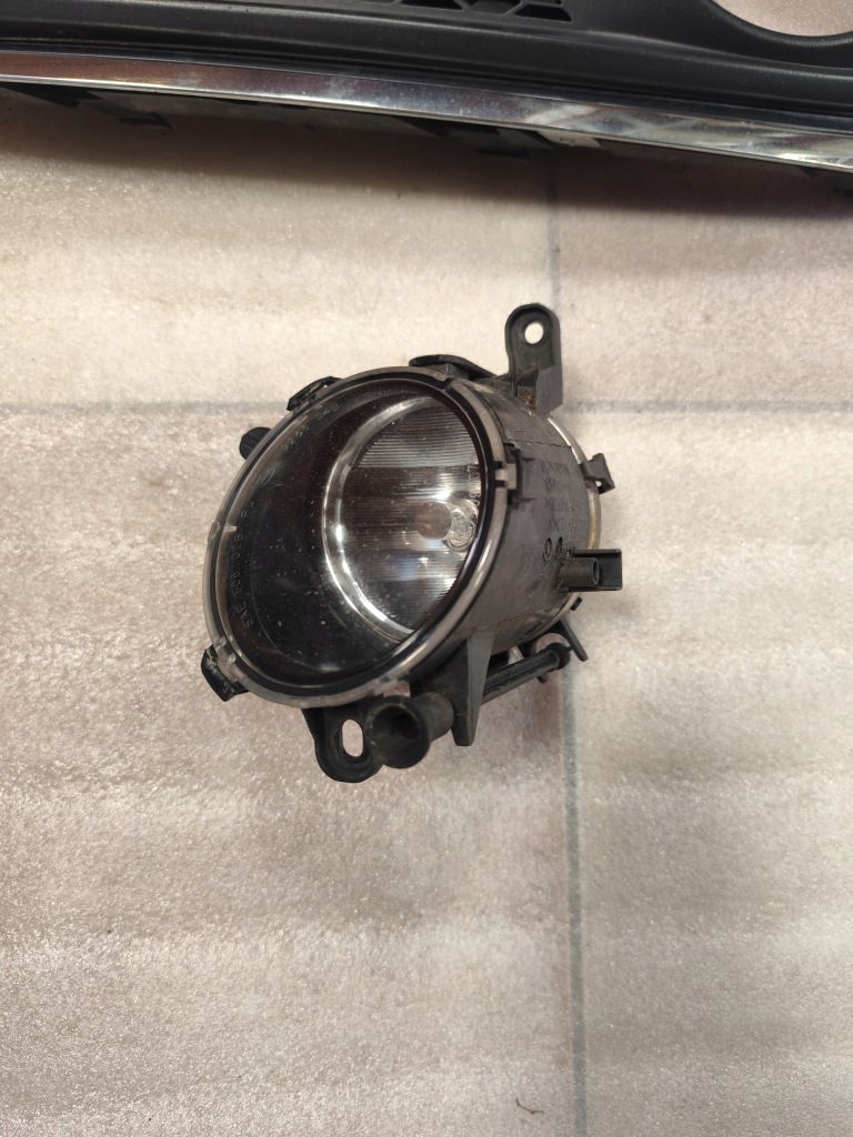 Решётка бампера левая opel insignia рестайлинг  комплект  противотуманная фара nr оригинал  22787049 Недорого