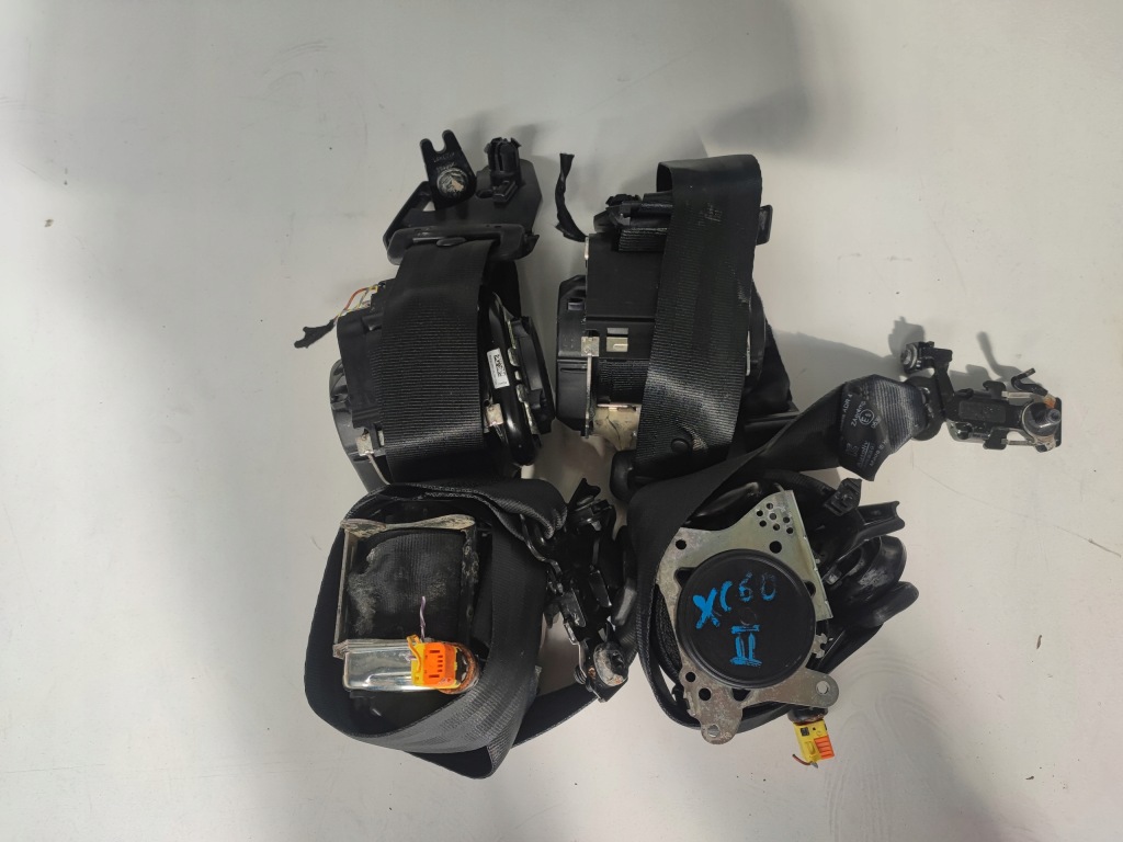 фото №16, Приборная панель консоль подушка безопасности подушка ремни volvo xc60 ii po zalaniu