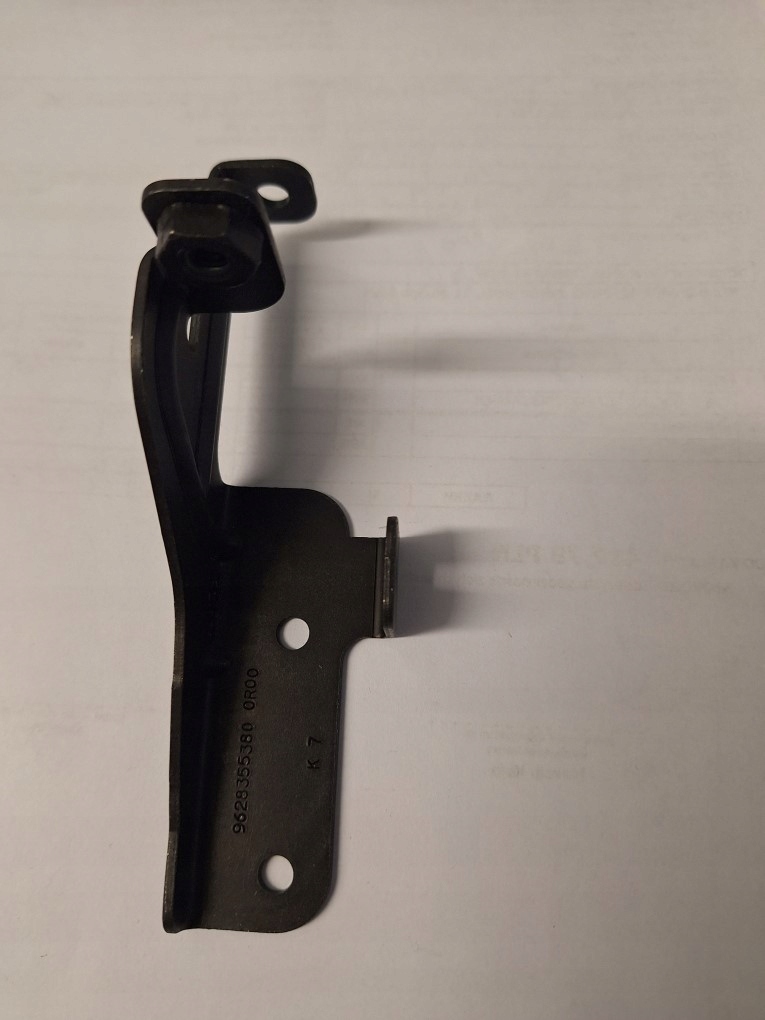 Купить Кронштейн фильтра воздуха psa 14261a