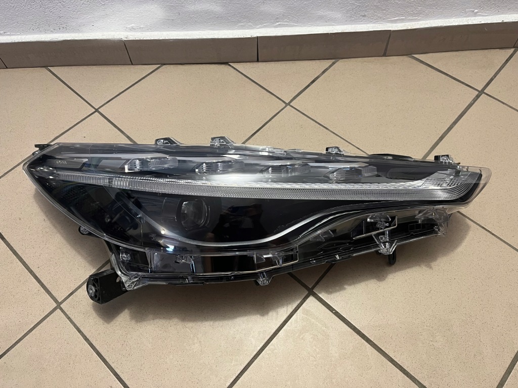 фото №1, Лампа передняя перед правая toyota corolla cross full led 22- 16-184