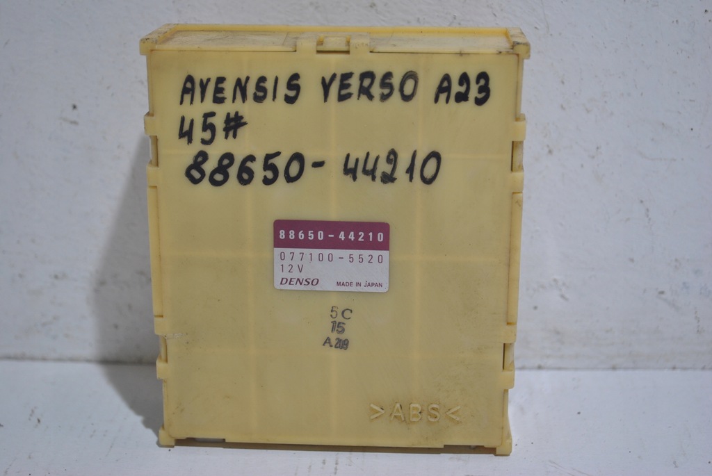фото №1, Модуль блок керування toyota avensis verso 88650-44210