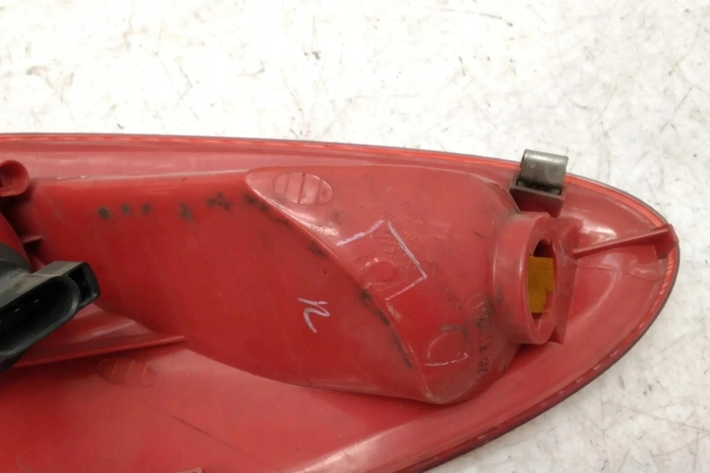 фото №11, Лампа левая задняя chrysler pt cruiser pt_ 9536 2.0l бензиновый 2001