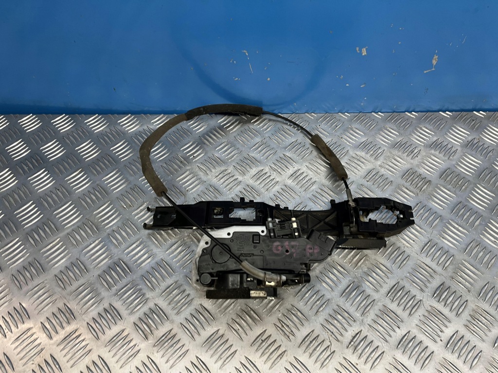 фото №1, Infiniti g37 sedan замок дверь правый перед keyless