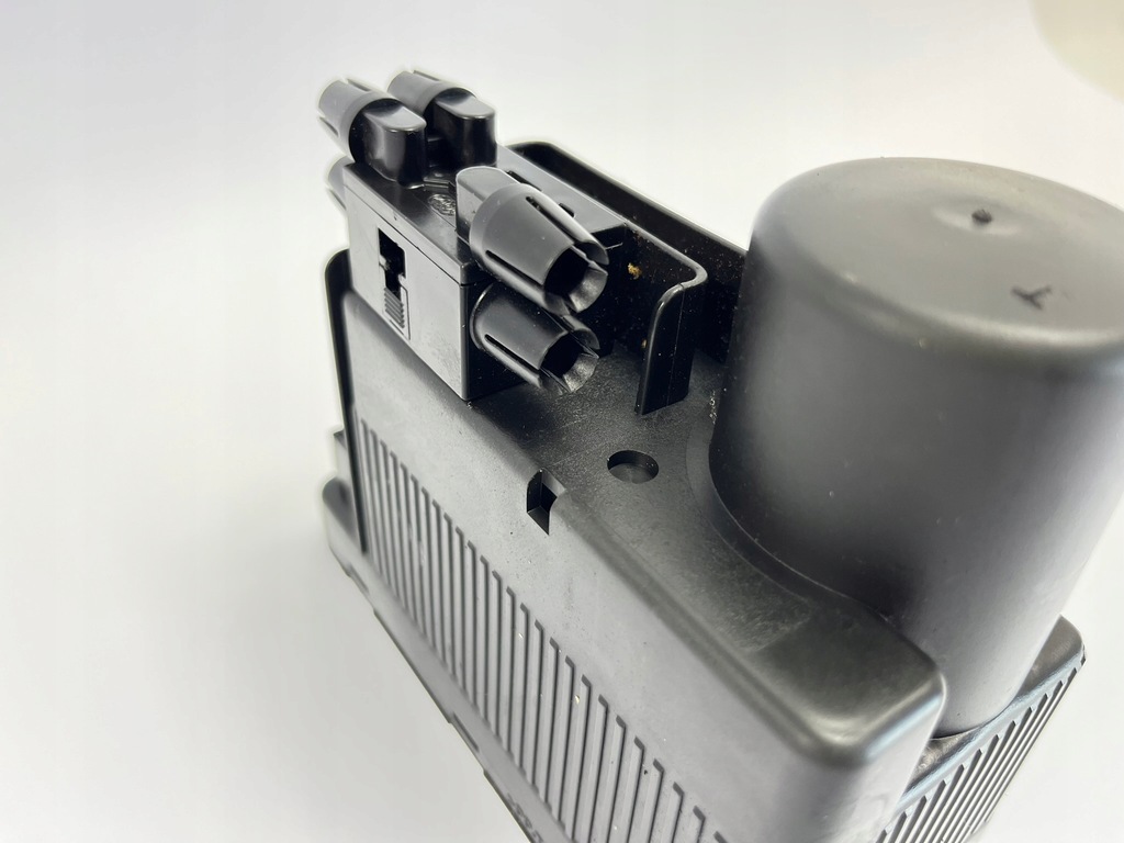 фото №6, Помпа центрального замка компресор mercedes w124 w202 2028000048 0132006331