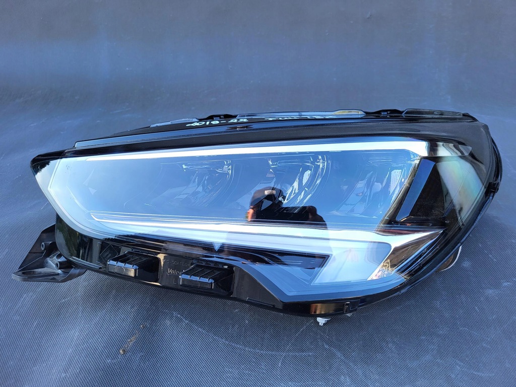 фото №1, Opel corsa f 19- лампа перед ліва full led oryg