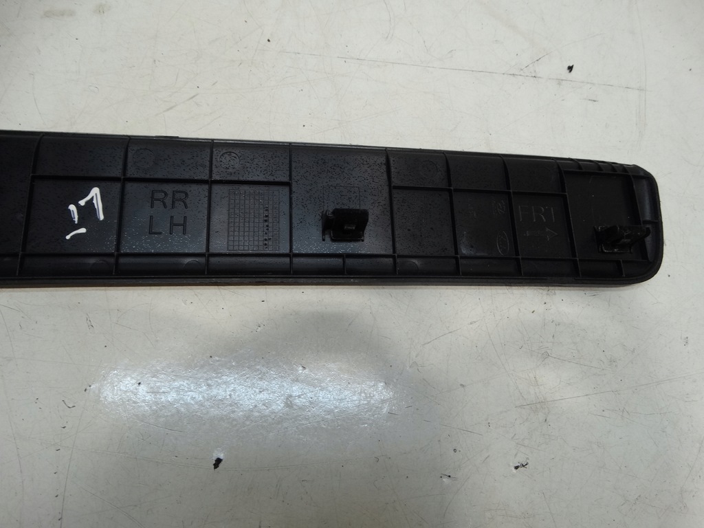 фото №5, Молдинг поріг зовнішня лівий задня kia carens iv 85878-a4000