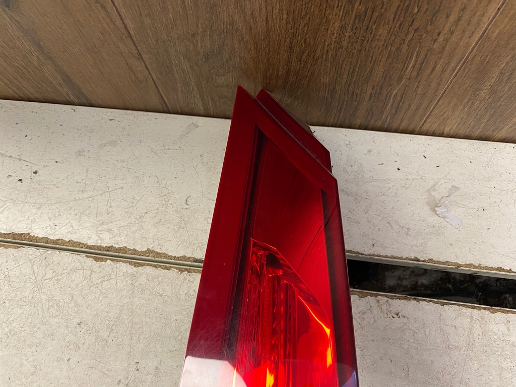 фото №10, Volvo v40 лампа левый задняя 31395844