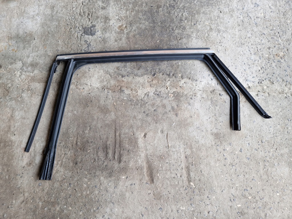 фото №1, Молдинг прокладка скло лівий задня peugeot 508 i sw