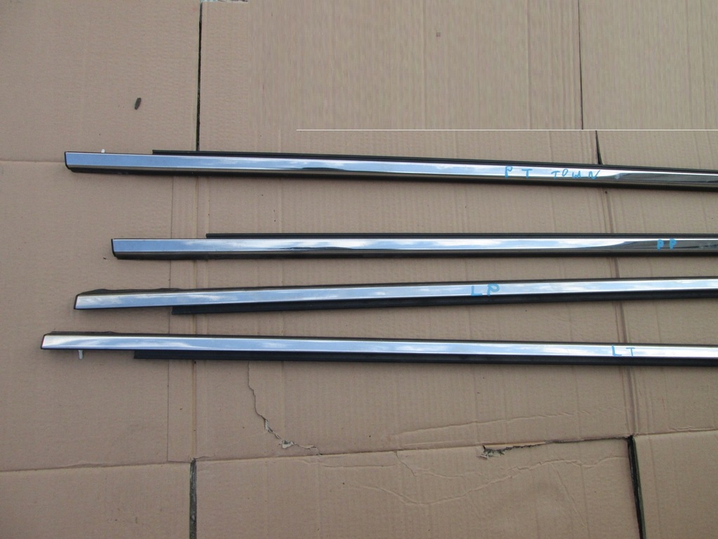 фото №9, Chrysler town country 11- молдинг уплотнитель хром перед задняя grand caravan