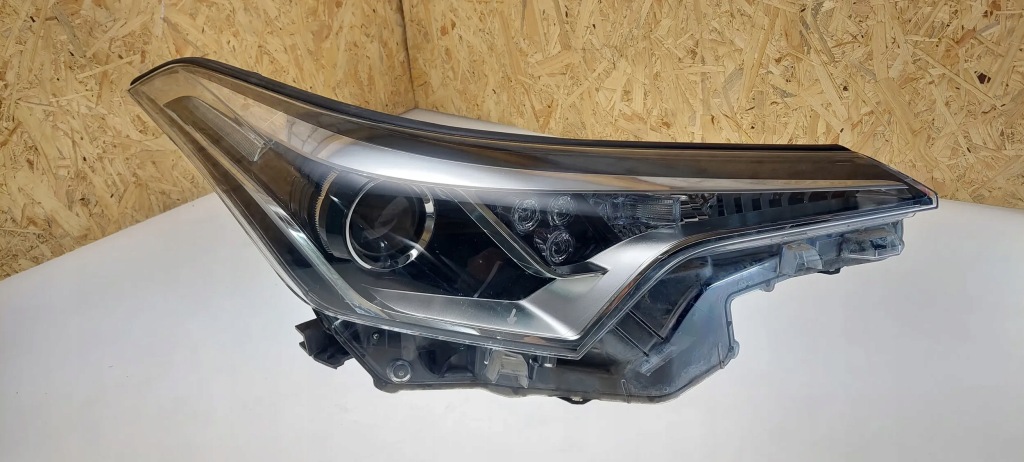 фото №1, Toyota c-hr 2018 лампы передние