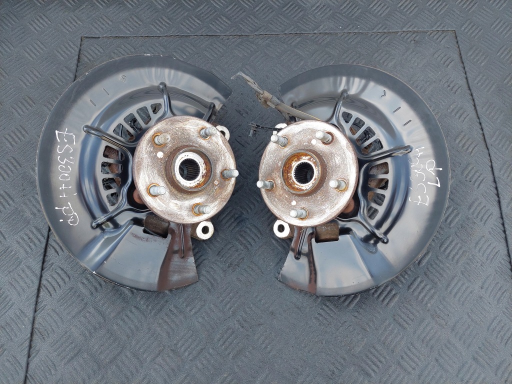 фото №1, Поворотний кулак перед передня ліва права lexus es vii 7 300 h 2.5