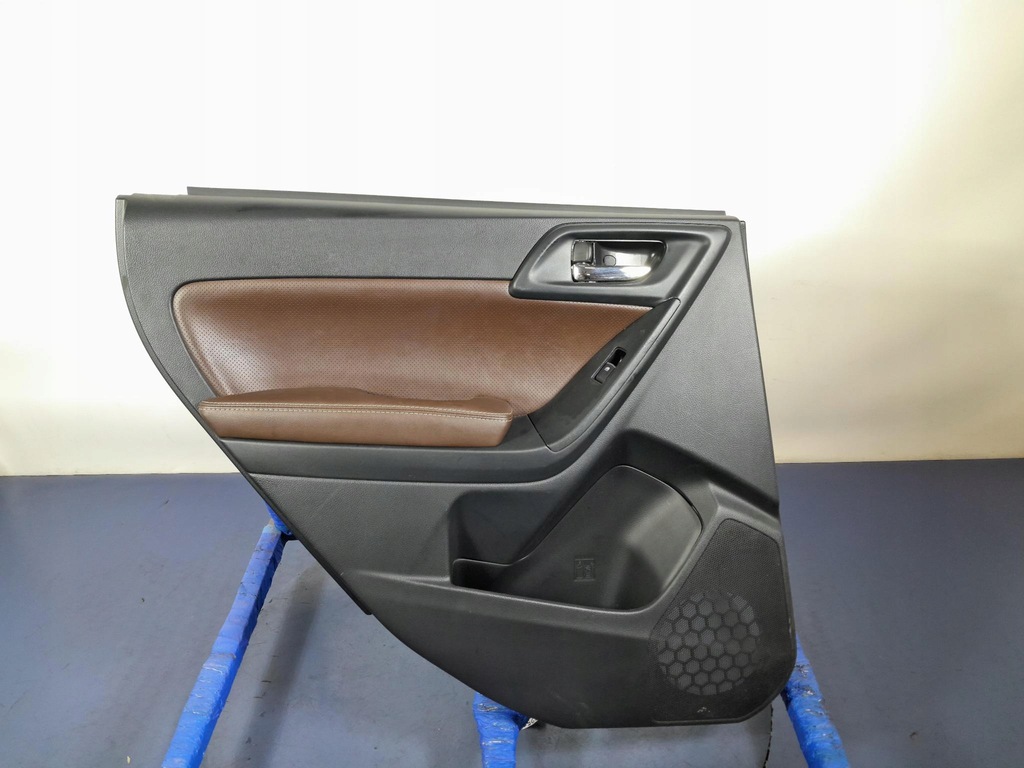 фото №1, Subaru forester iv обивка дверь задняя левая кожа