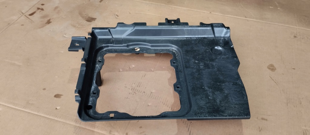 Купить Пол бардачок защита renault kangoo iv 743a06434r , 749854648r комплект