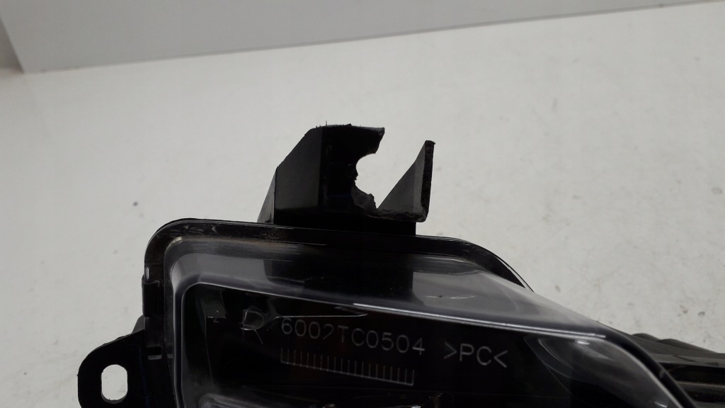 Tesla 3 протитуманна фара led drl правий 1077396-00-d Оригінал