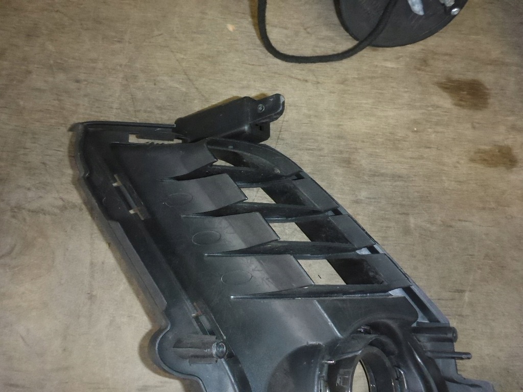 фото №10, Hyundai elantra 16- решётка заглушка правая перед