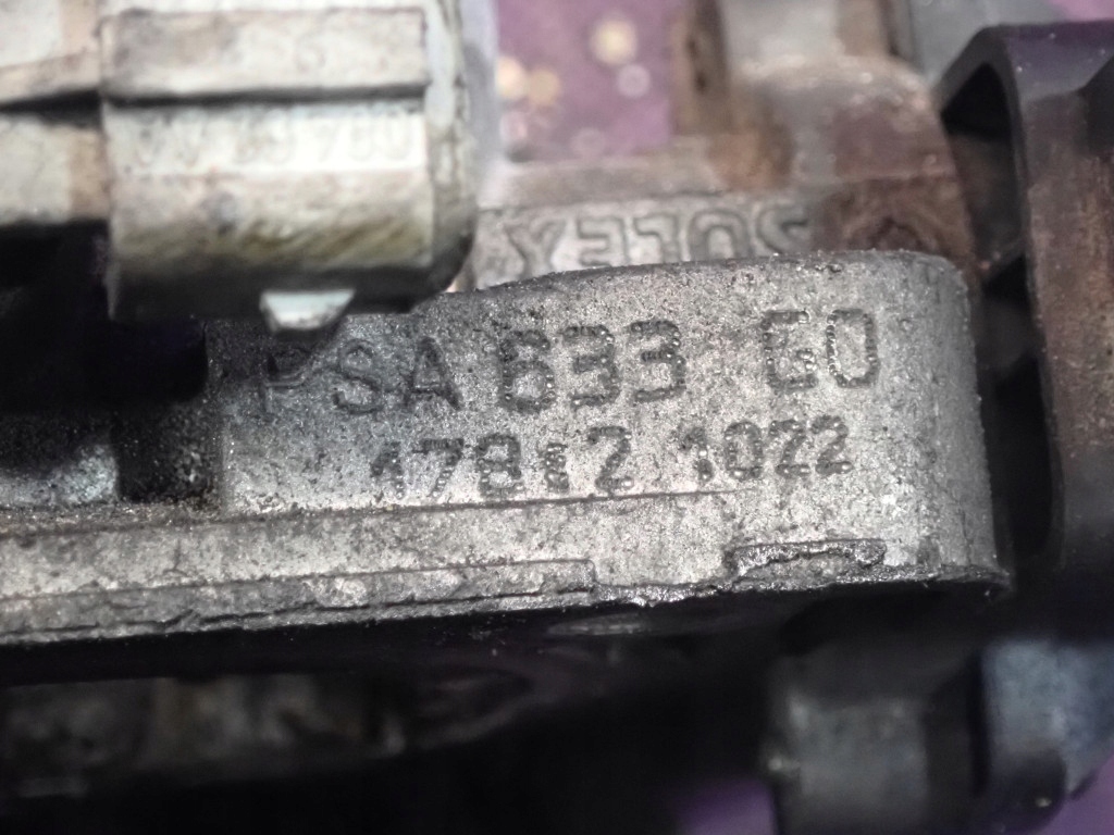 фото №11, Citroen c5 i 01-04 2.0 136km дроссельная заслонка psa633