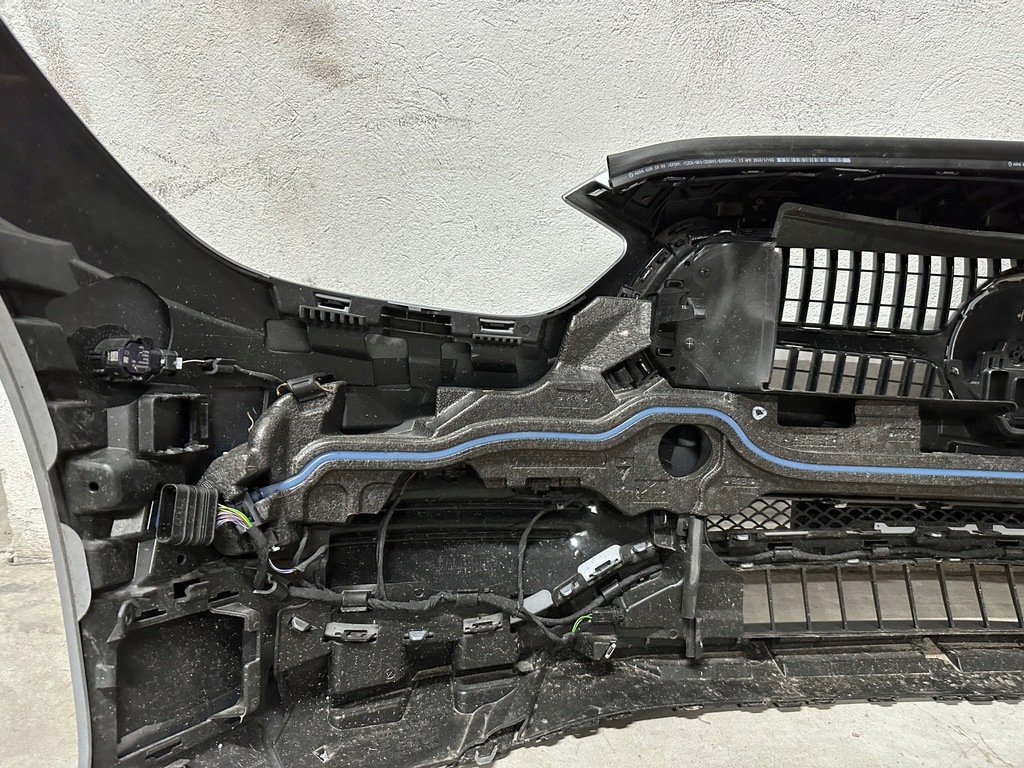 фото №6, Бампер перед передний kompletny mercedes c 206 w206 новый dystronic