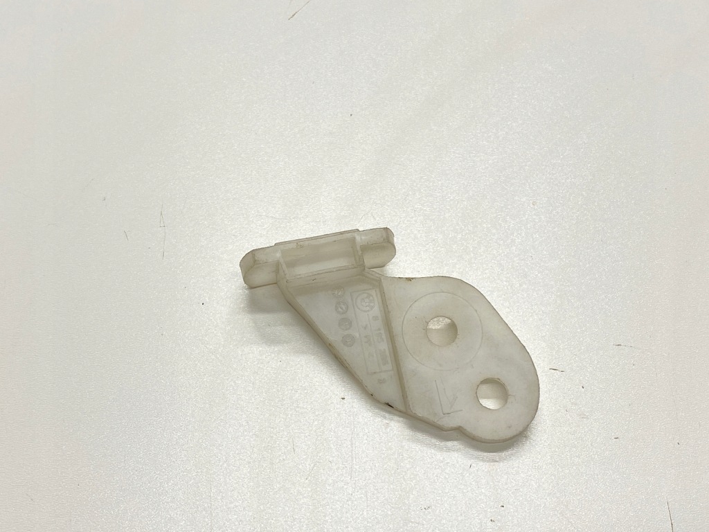 Купити Напрямна бампера лівий перед bmw e46