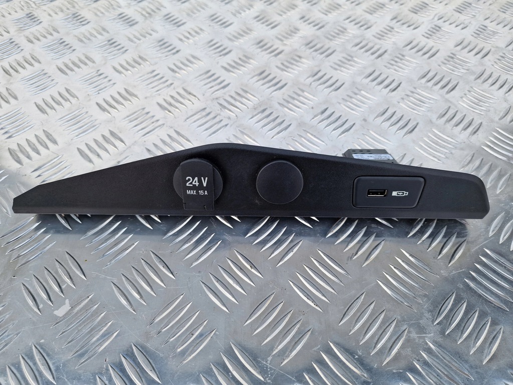 фото №1, Панель разъём usb прикуриватель scania ntg