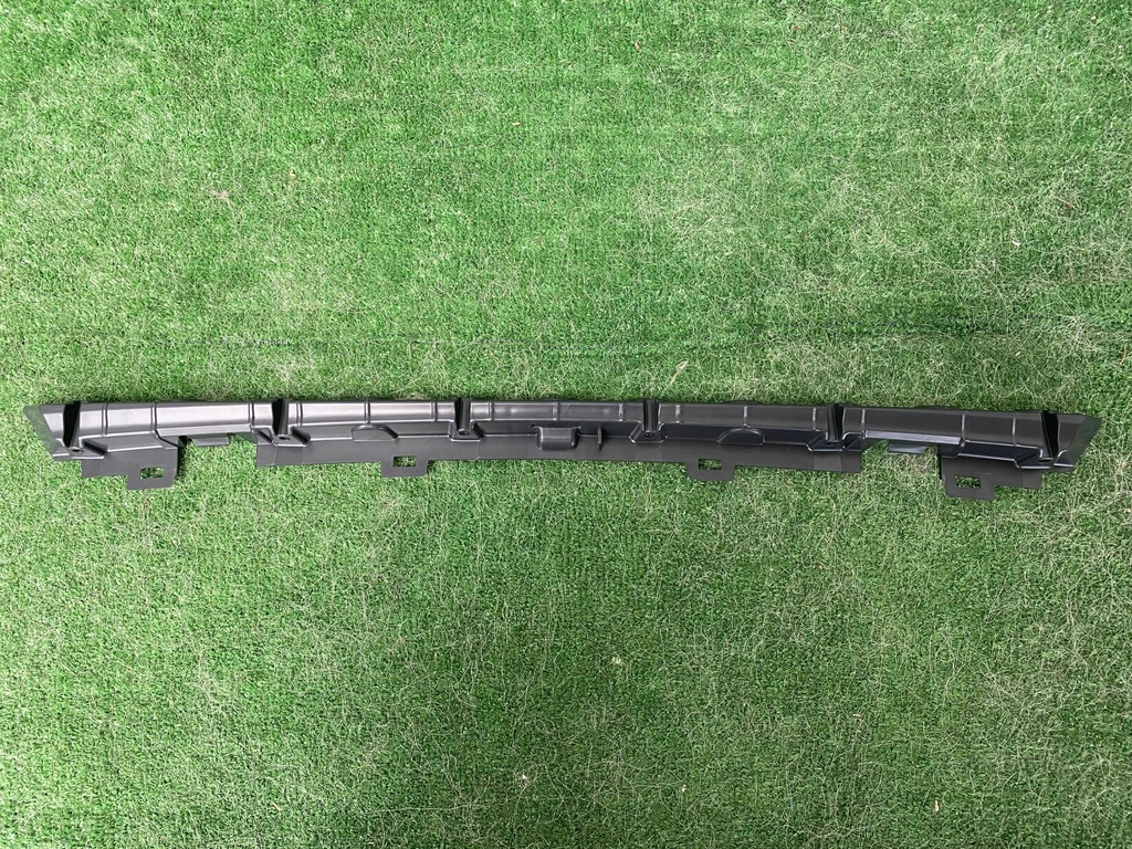 фото №9, Jaguar i-pace правая накладка бампера заднего