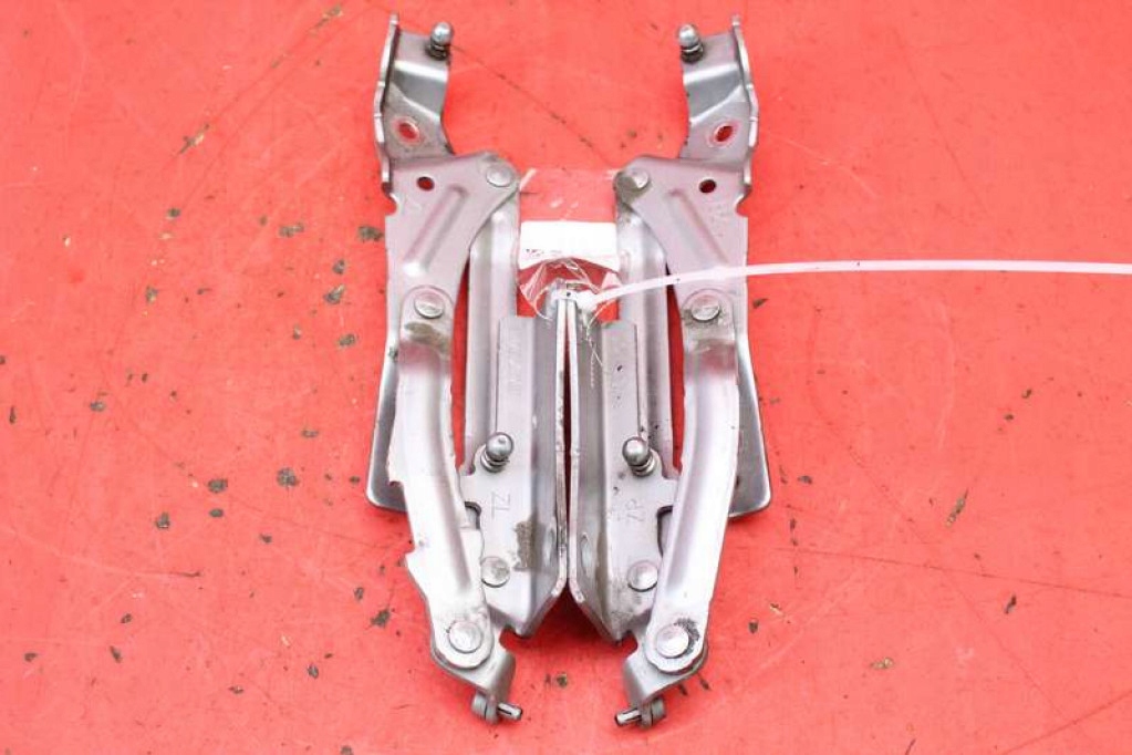 фото №5, Петля петли крышки mazda 3 2 ii bl sedan 09-13