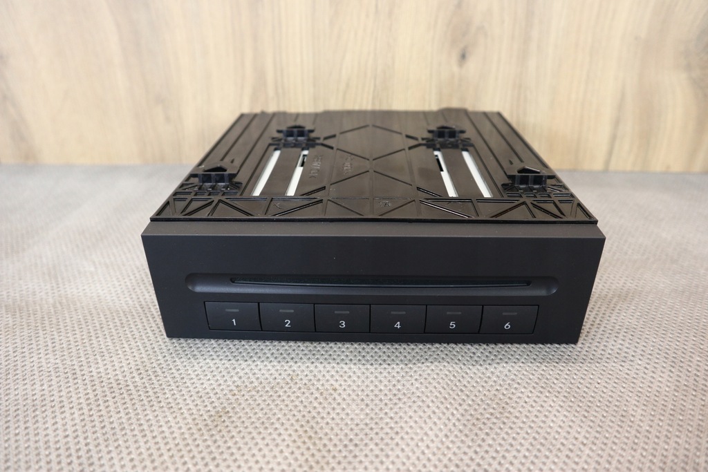 фото №1, Mercedes slk 171 r171 чейнджер дисків cd 2118275542