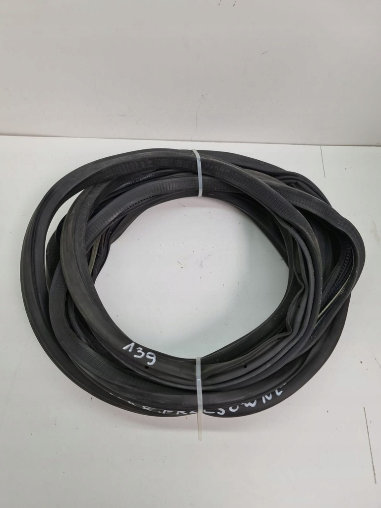 фото №1, Прокладка дверь раздвижных ford transit mk8