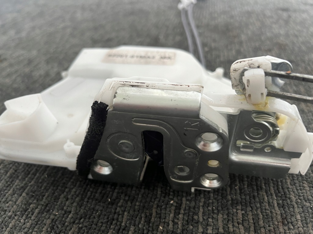 фото №9, Suzuki sx4 s-cross lift 19r 1.0 b замок двері правий перед оригінал europa