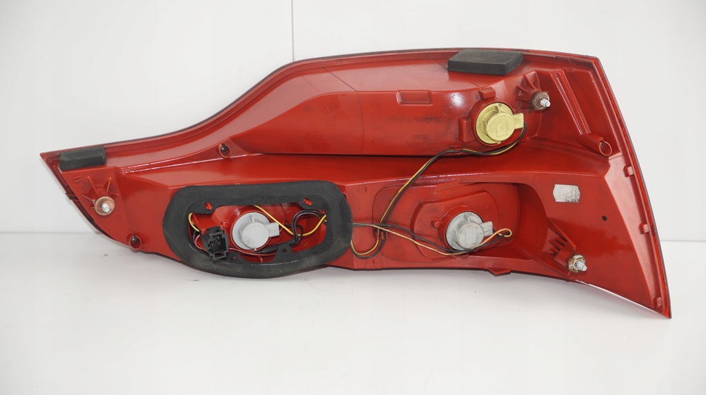 фото №7, Лампа правый задняя задняя audi audi q7 04-08r^