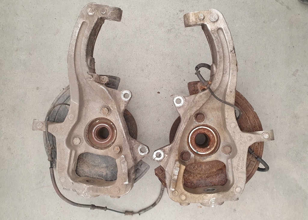 фото №1, 2009+ dodge ram поворотний кулак ліва комплектна ступиця