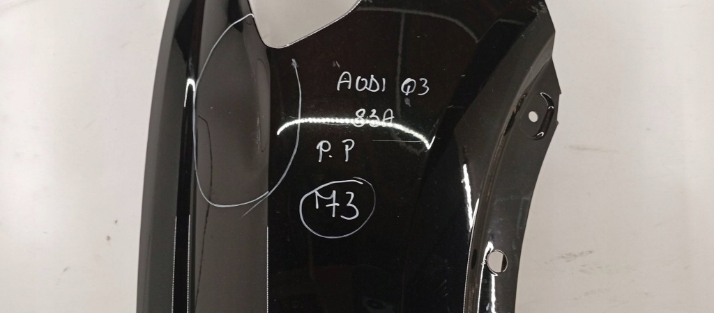 Audi q3 2 83a 18- крыло  правый  передний правый  перед с Разборки