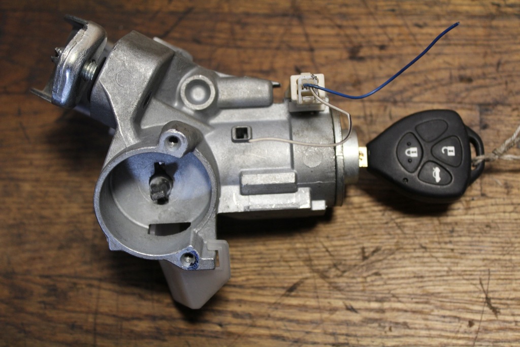 фото №7, Набор стартовый бортовой компьютер avensis t27 2.0 d4d