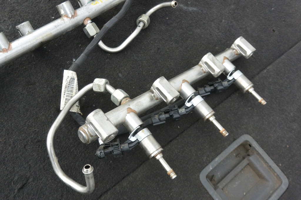 фото №5, Молдинг упорскування форсунки 3.0b quattroporte ghibli