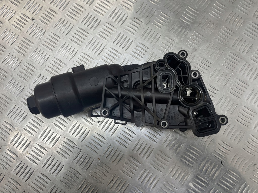 фото №15, Bmw f20 x1 f48 f60 радиатор масла корпус фильтра масла 8585236