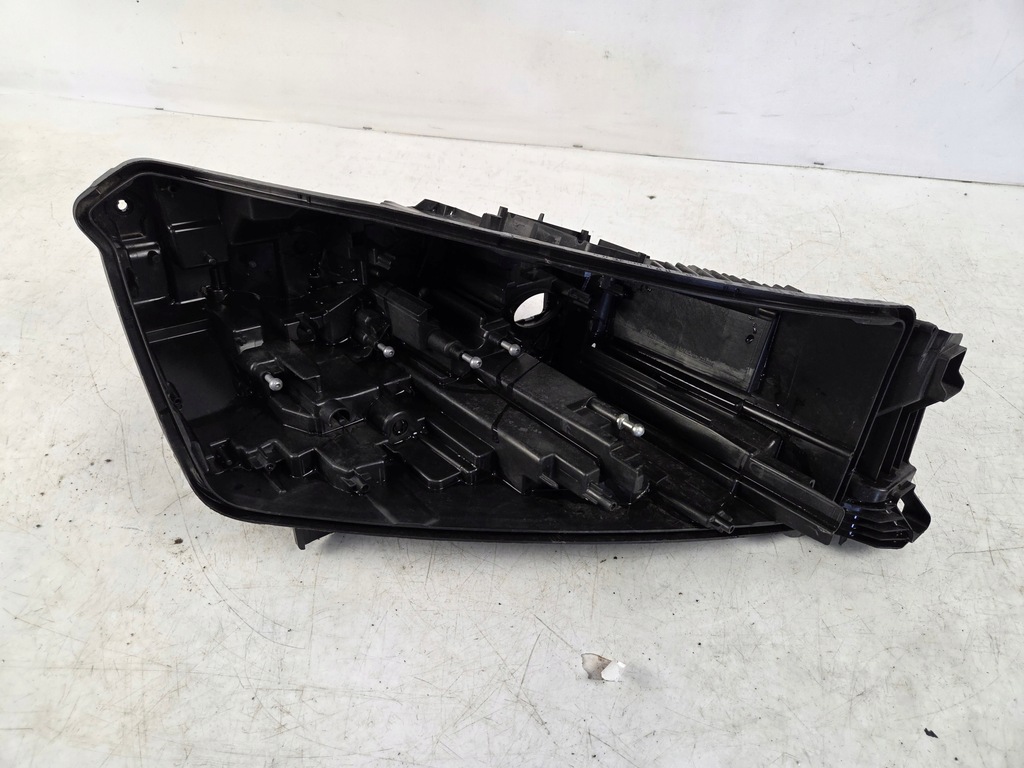 фото №1, Корпус лампы корпус левая skoda enyaq full led