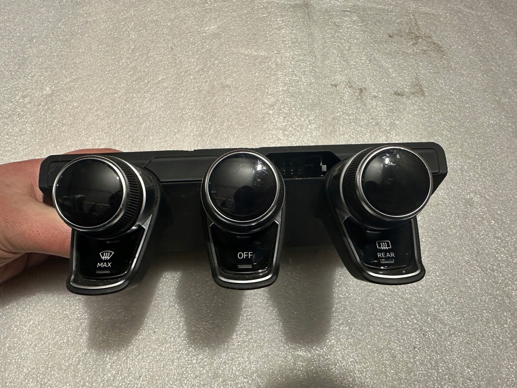 фото №1, !панель кондиціонера audi r8 4s0820043h!