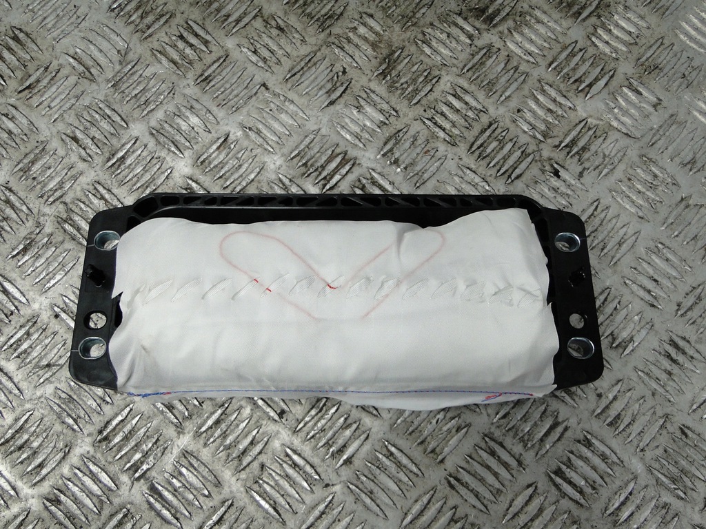 фото №10, Приборная панель консоль подушка безопасности vw t-cross 2gm podrapana 2gm880204e 2gm880201l