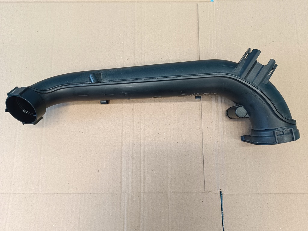 фото №1, Vw arteon 1.4 ehybrid 2022 r шланг повітря інтеркулер 04e145673an