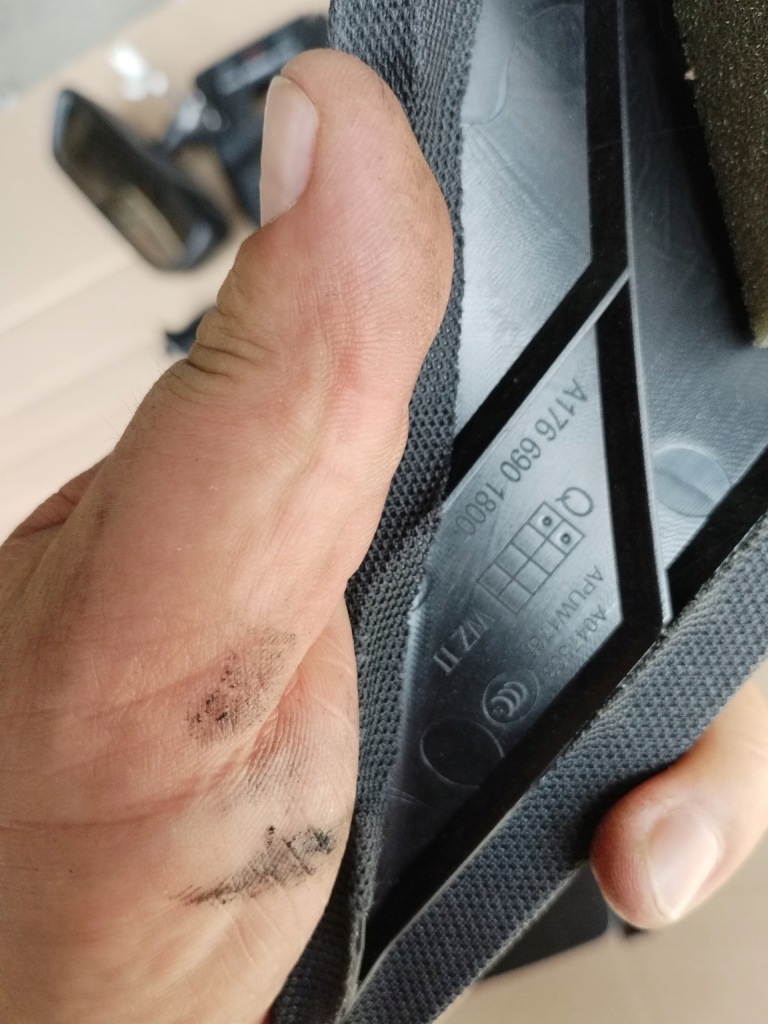 фото №12, Mercedes w176 потолок amg лампа блок двигателя lift