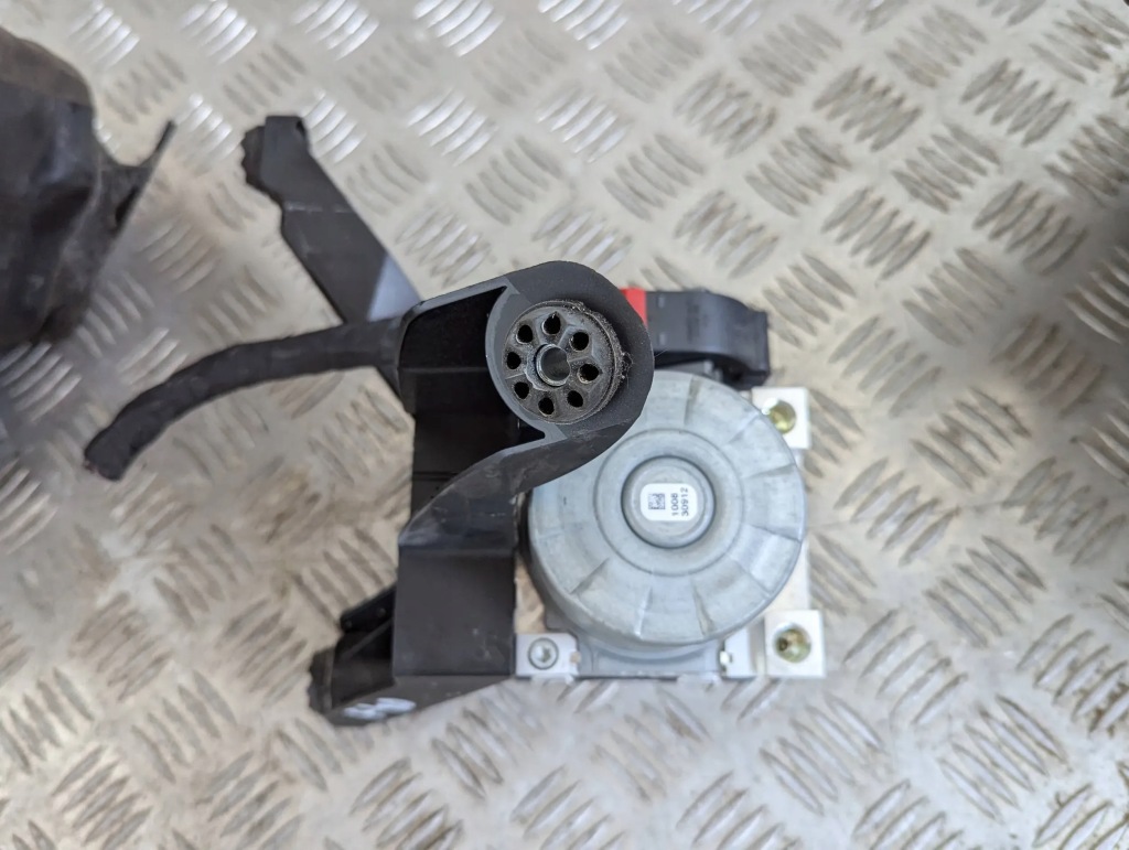 фото №1, Bmw 1 f40 2019-2024 1.5 118i насос abs