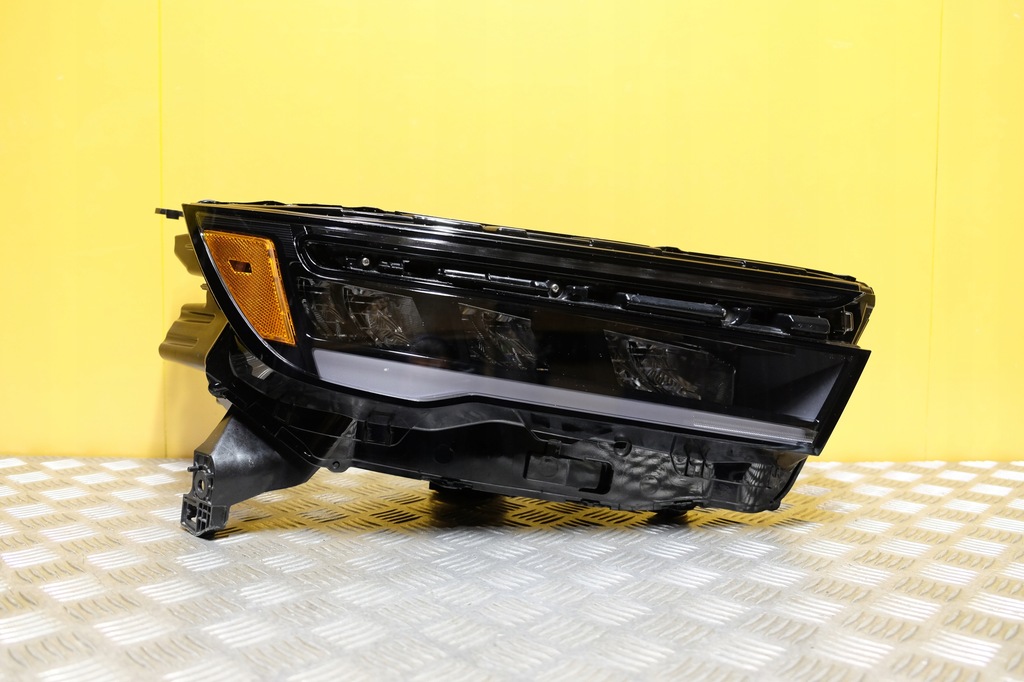 фото №1, Honda pilot 2022 2023- фара lampafull led правая usa