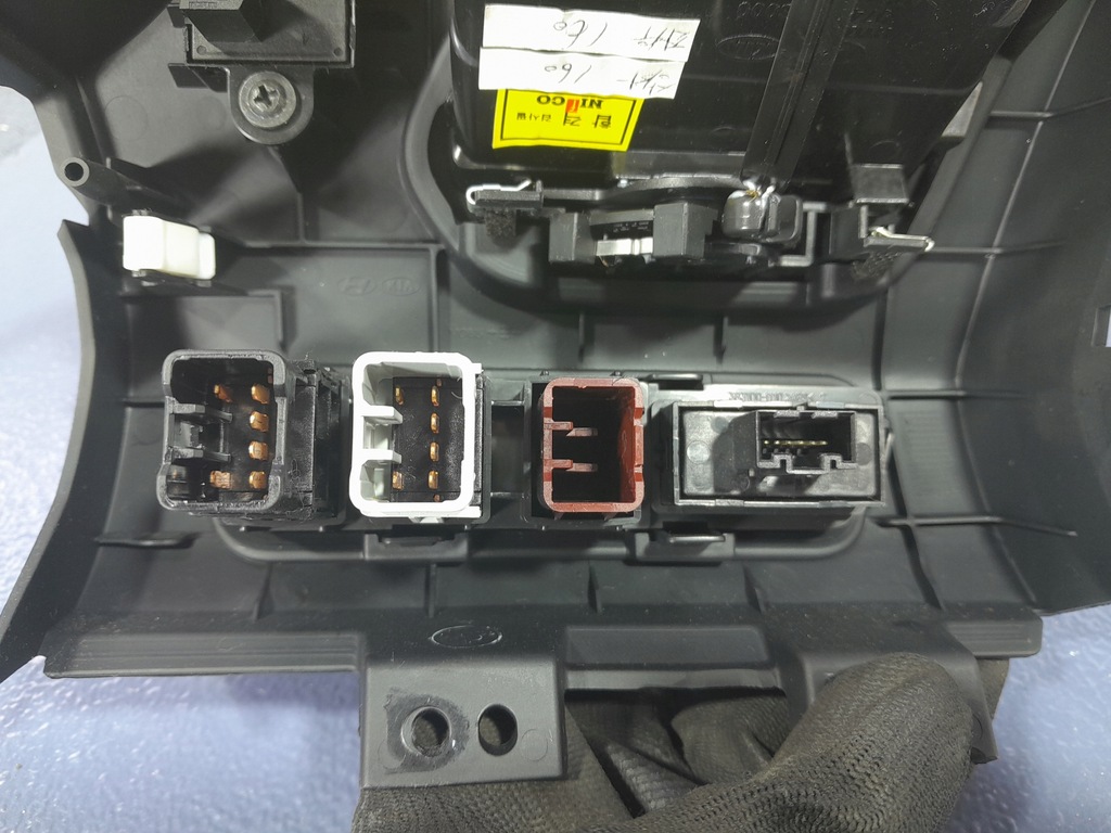 фото №5, Hyundai ix35 i панель trybu рух решітка обдув 84720-2y0009p 97480-2s000