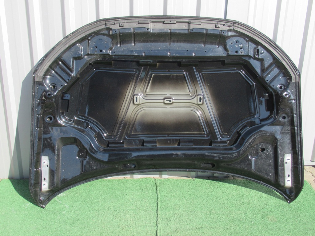 Купить Audi a1 82a 19- капот крышка чёрный металлик идеальное состояние 82a823029a 82a823155a