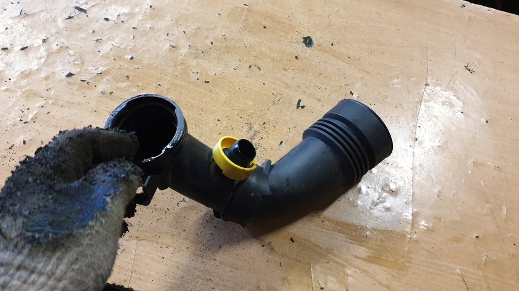 фото №1, Peugeot 206+ plus 1.4 hdi труба повітрозабірник