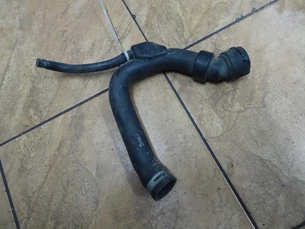 фото №5, Audi a6 c5 труба wąż шланг wody 4b0121101d