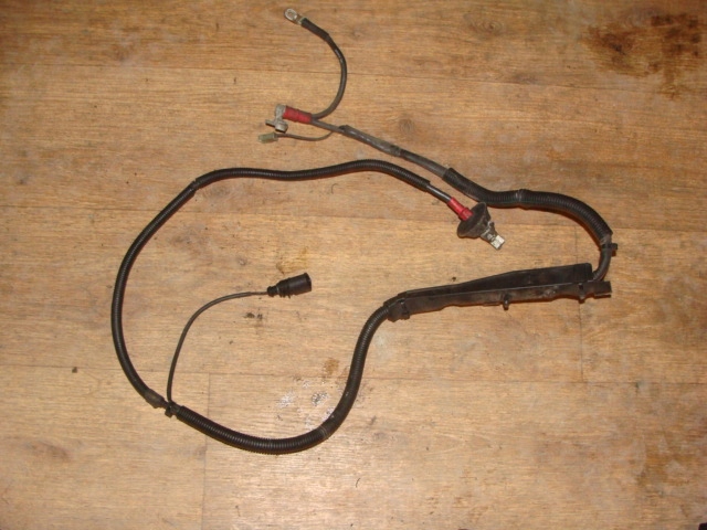 фото №1, Клемма плюсовая 2.4 v6 audi a4 b6 cabrio